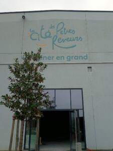 Devanture de la Cité des Petits Rêveurs